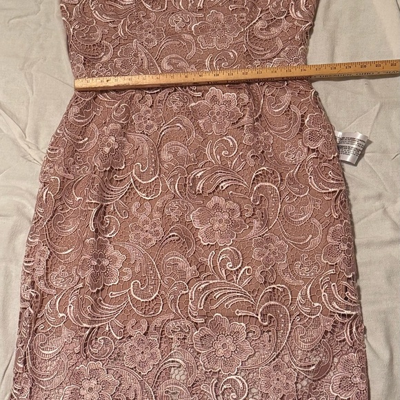 Dress the Population Mauve Lace Midi Dress - Picture 5 of 6